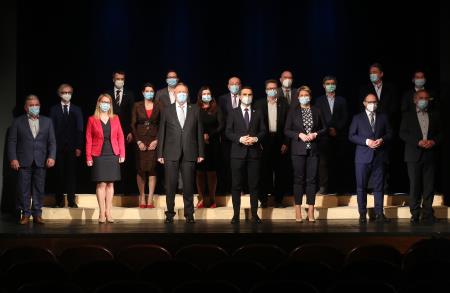 VLADA NA OBISKU V CERKNICI 14 FOTO LJUBO VUKELIČ